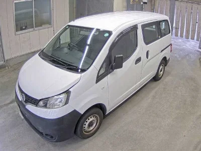 NISSAN NV200