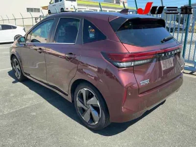 NISSAN AURA
