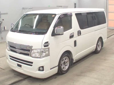 TOYOTA REGIUS VAN