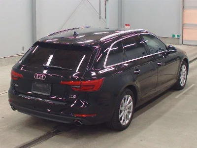 AUDI A4 AVANTE