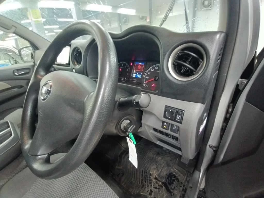 Nissan NV350 Caravan KRU MY S USE CAR, миниатюра 9