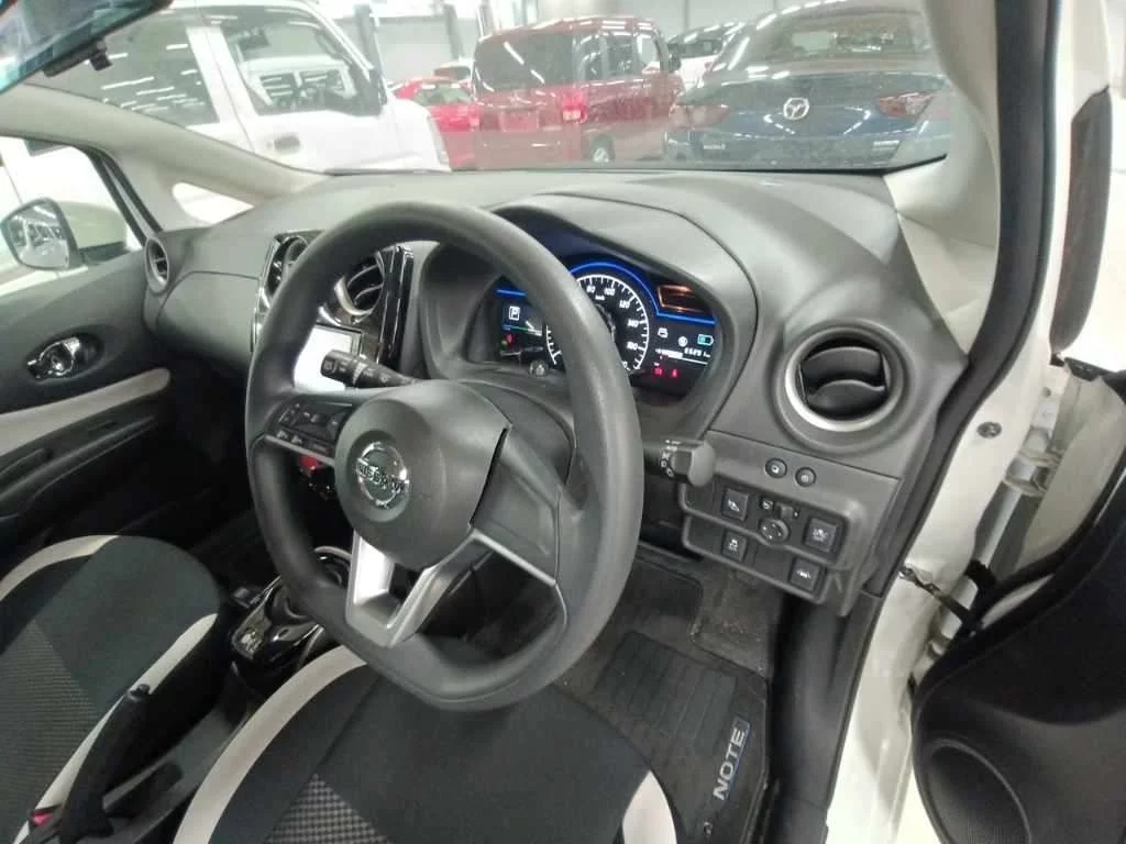 Nissan Note E- POWER X V SELECTION, миниатюра 9