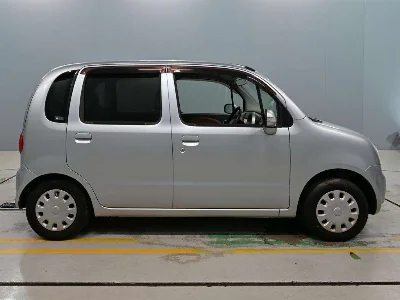 DAIHATSU MOVE LATTE
