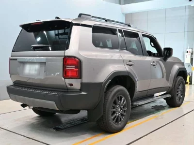 TOYOTA LAND CRUISER 250