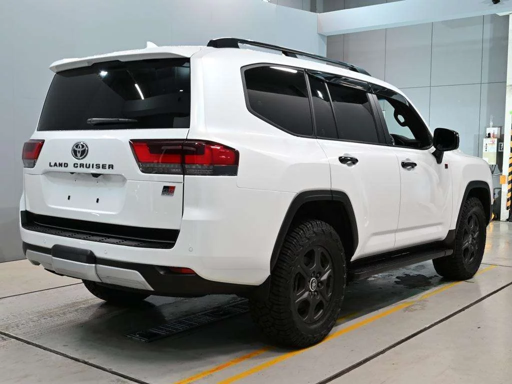 Toyota Land Cruiser GR SPORT 4WD, миниатюра 2