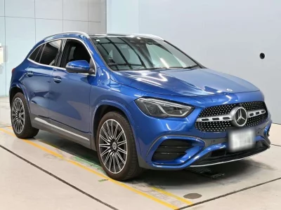 MERCEDES BENZ GLA