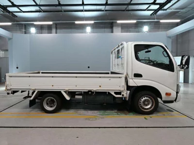 TOYOTA DYNA