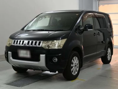 MITSUBISHI DELICA D5