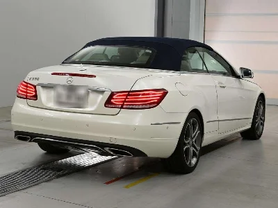 MERCEDES BENZ E CLASS