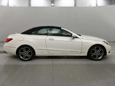 MERCEDES BENZ E CLASS