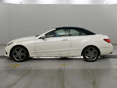 MERCEDES BENZ E CLASS
