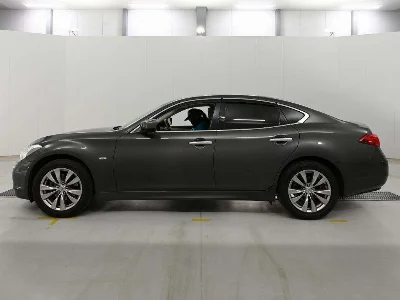 NISSAN FUGA
