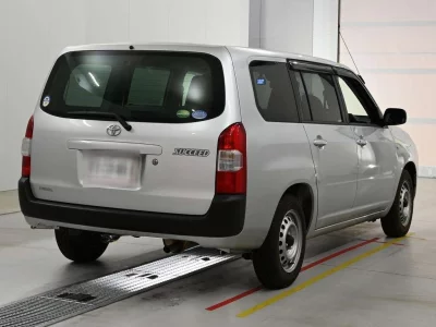 TOYOTA SUCCEED