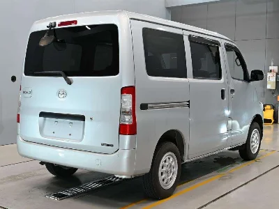 MAZDA BONGO VAN