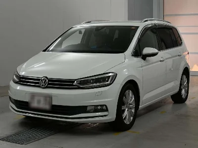 VOLKSWAGEN GOLF TOURAN