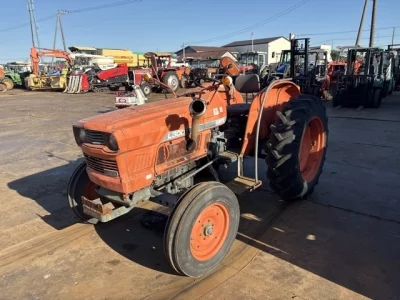 KUBOTA KUBOTA