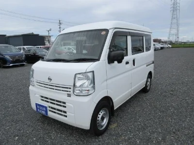 NISSAN CLIPPER VAN