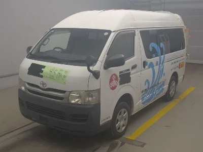 TOYOTA REGIUS VAN