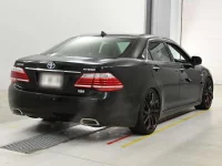 Цена авто Toyota Crown с аукционов Японии, номер кузова GWS204, пробег 111 000, оценка 2
