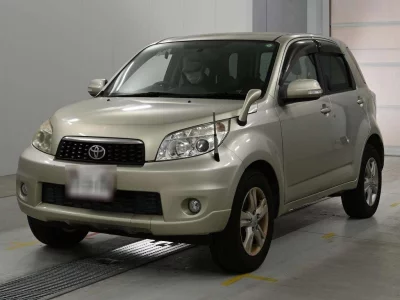 TOYOTA RUSH