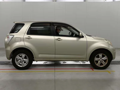TOYOTA RUSH