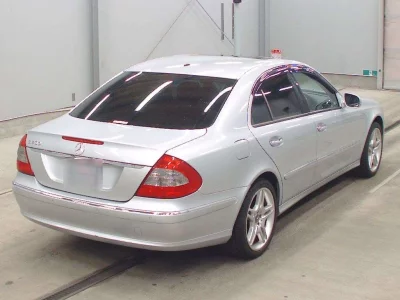 MERCEDES BENZ E CLASS