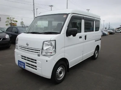 NISSAN CLIPPER VAN