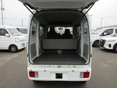 NISSAN CLIPPER VAN