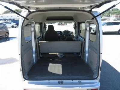 NISSAN CLIPPER VAN