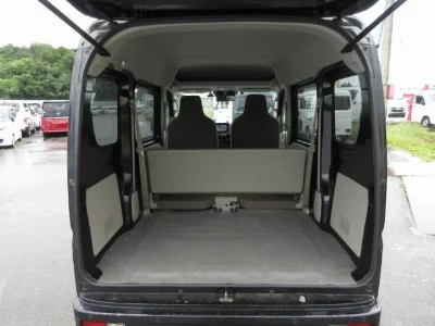 NISSAN CLIPPER VAN