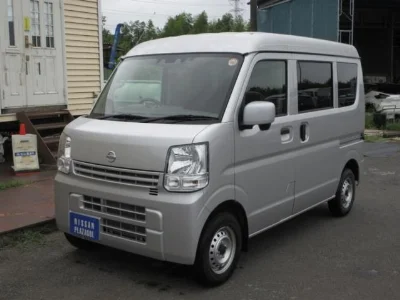 NISSAN CLIPPER VAN