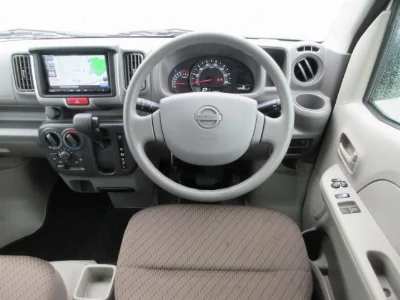 NISSAN CLIPPER VAN