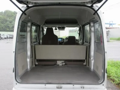 NISSAN CLIPPER VAN