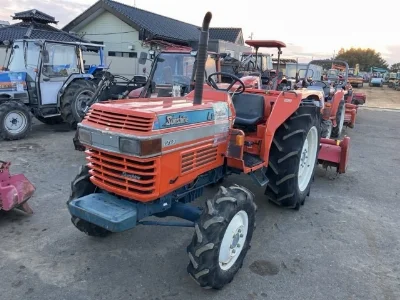 KUBOTA KUBOTA