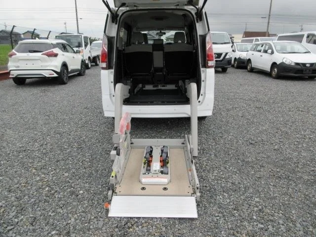 Nissan SERENA CHAIR CAB /4WD, миниатюра 3