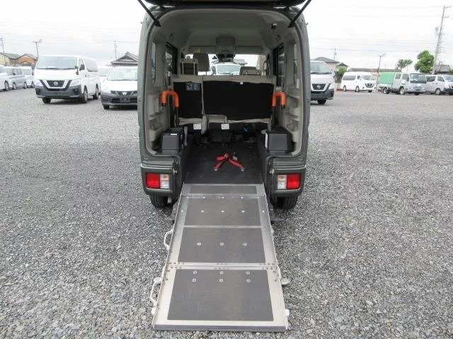 Nissan NV100 Clipper Rio CHAIR CAB H/R/4WD, миниатюра 3