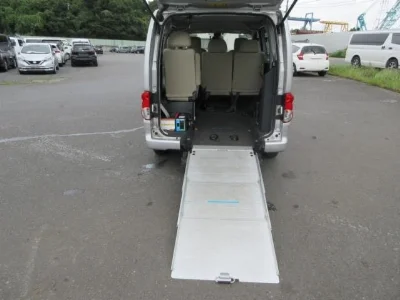 NISSAN NV200