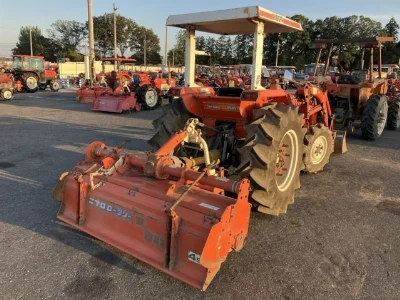 KUBOTA KUBOTA