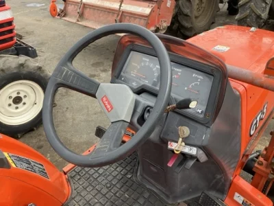 KUBOTA KUBOTA