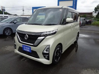 NISSAN ROOX