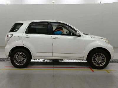 TOYOTA RUSH