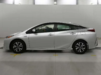 TOYOTA PRIUS PHV