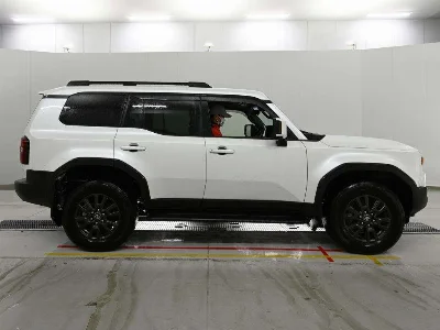 TOYOTA LAND CRUISER 250