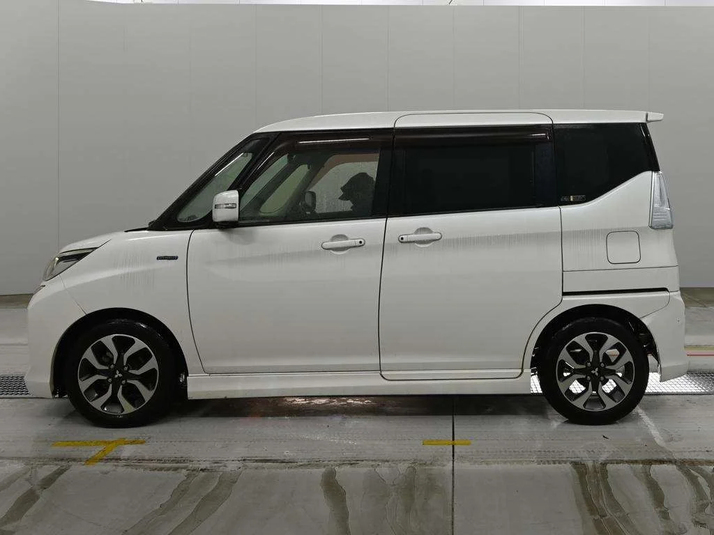 Mitsubishi Delica CUSTOM HYBRID SV NAVIGATION PACK, миниатюра 4