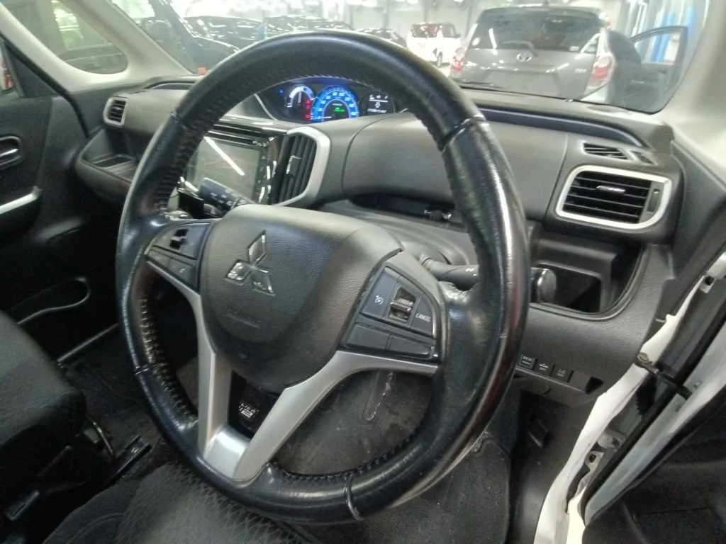 Mitsubishi Delica CUSTOM HYBRID SV NAVIGATION PACK, миниатюра 9