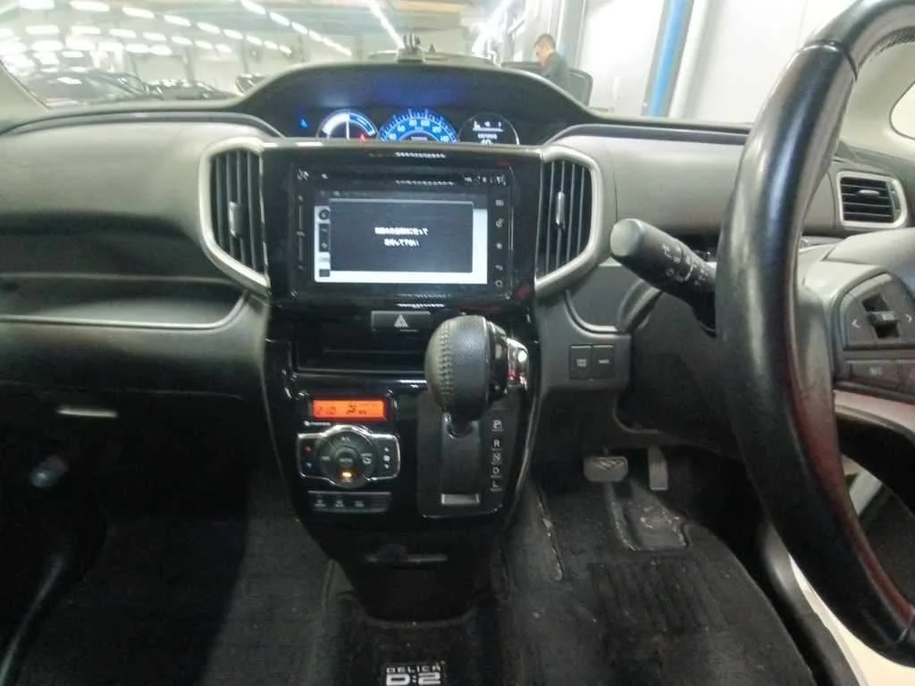 Mitsubishi Delica CUSTOM HYBRID SV NAVIGATION PACK, миниатюра 11