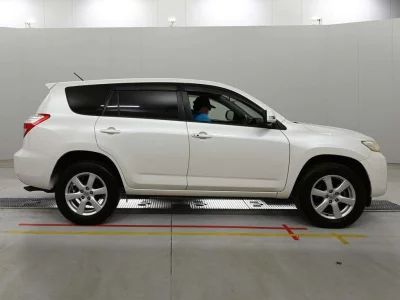 TOYOTA VANGUARD