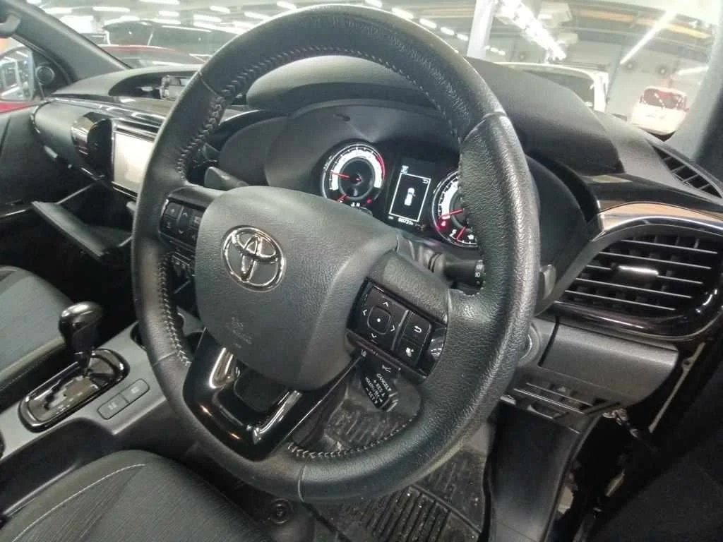 Toyota Hilux Z Black Rally Edition 4WD, миниатюра 9