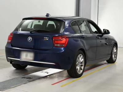 BMW 1 SERIES