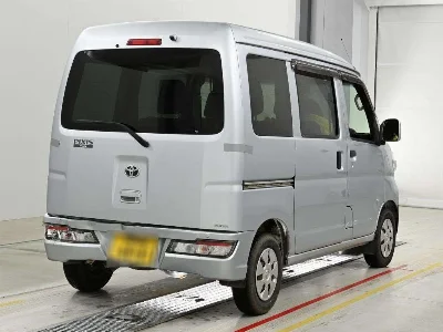 TOYOTA PIXIS VAN